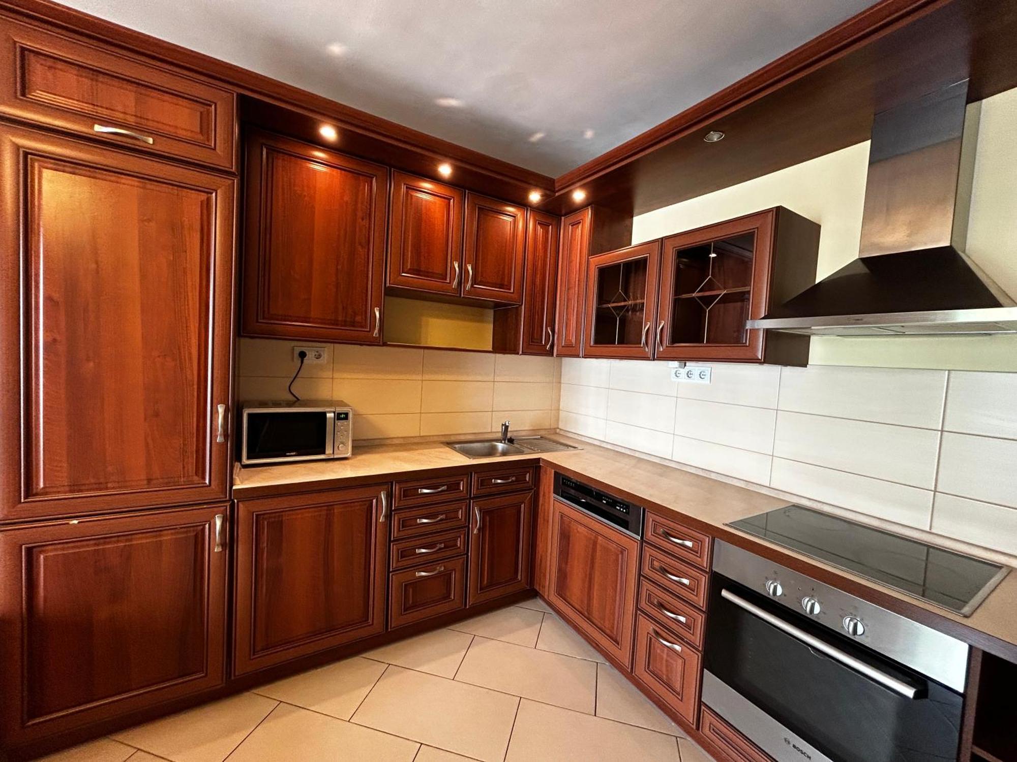 Moonlight Apartment Gyor Bagian luar foto