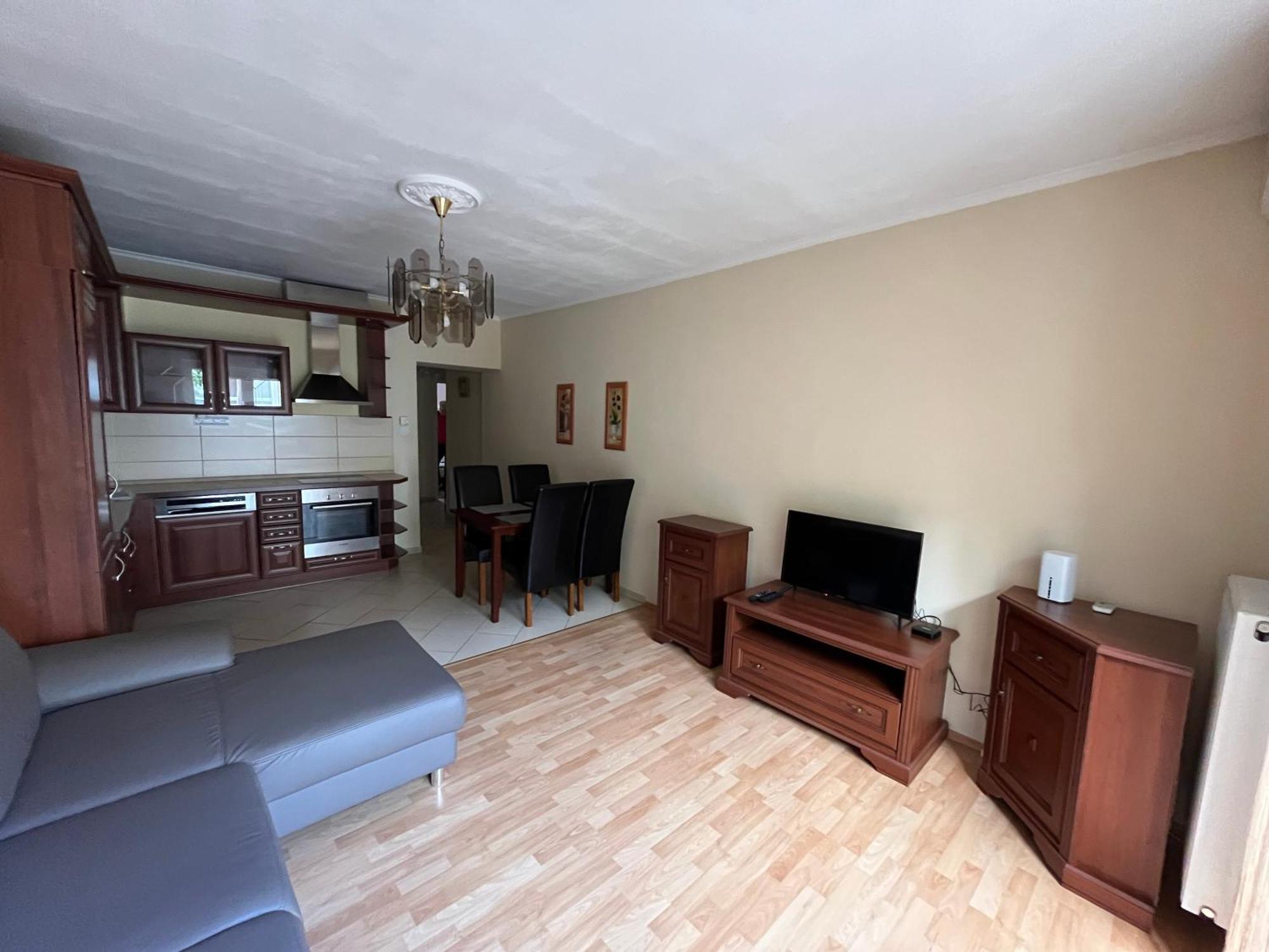 Moonlight Apartment Gyor Bagian luar foto